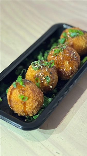 Bolinho de Salmão