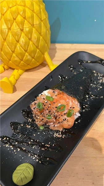 Temaki de Salmão Cru