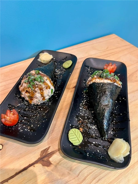 Temaki de Salmão Grelhado Batido em dobro
